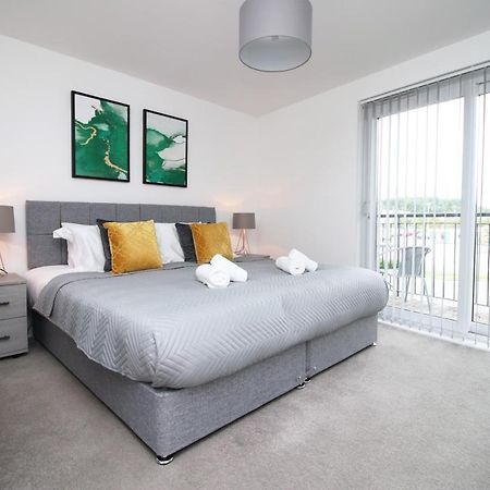 No 43 Stadium Views By Ssw - 2Br, Parking, Sleeps 4, 3Min Walk To Stadium, 10Min Drive To City Centre, Marina And Close To M4 Morriston Экстерьер фото