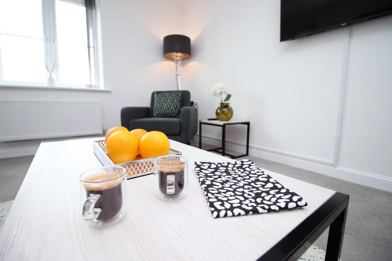 No 43 Stadium Views By Ssw - 2Br, Parking, Sleeps 4, 3Min Walk To Stadium, 10Min Drive To City Centre, Marina And Close To M4 Morriston Экстерьер фото