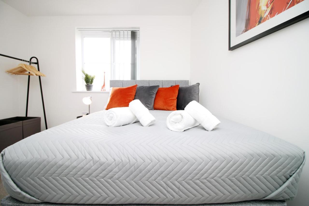 No 43 Stadium Views By Ssw - 2Br, Parking, Sleeps 4, 3Min Walk To Stadium, 10Min Drive To City Centre, Marina And Close To M4 Morriston Экстерьер фото